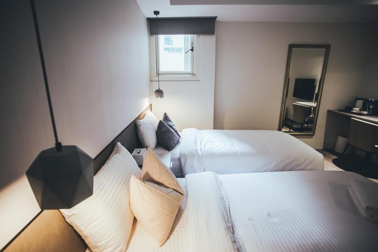 โฮเต็ล เลอ โฮม Hotel ไทเป ภายนอก รูปภาพ