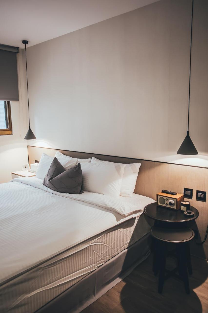 โฮเต็ล เลอ โฮม Hotel ไทเป ภายนอก รูปภาพ