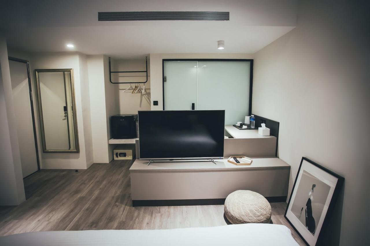 โฮเต็ล เลอ โฮม Hotel ไทเป ภายนอก รูปภาพ